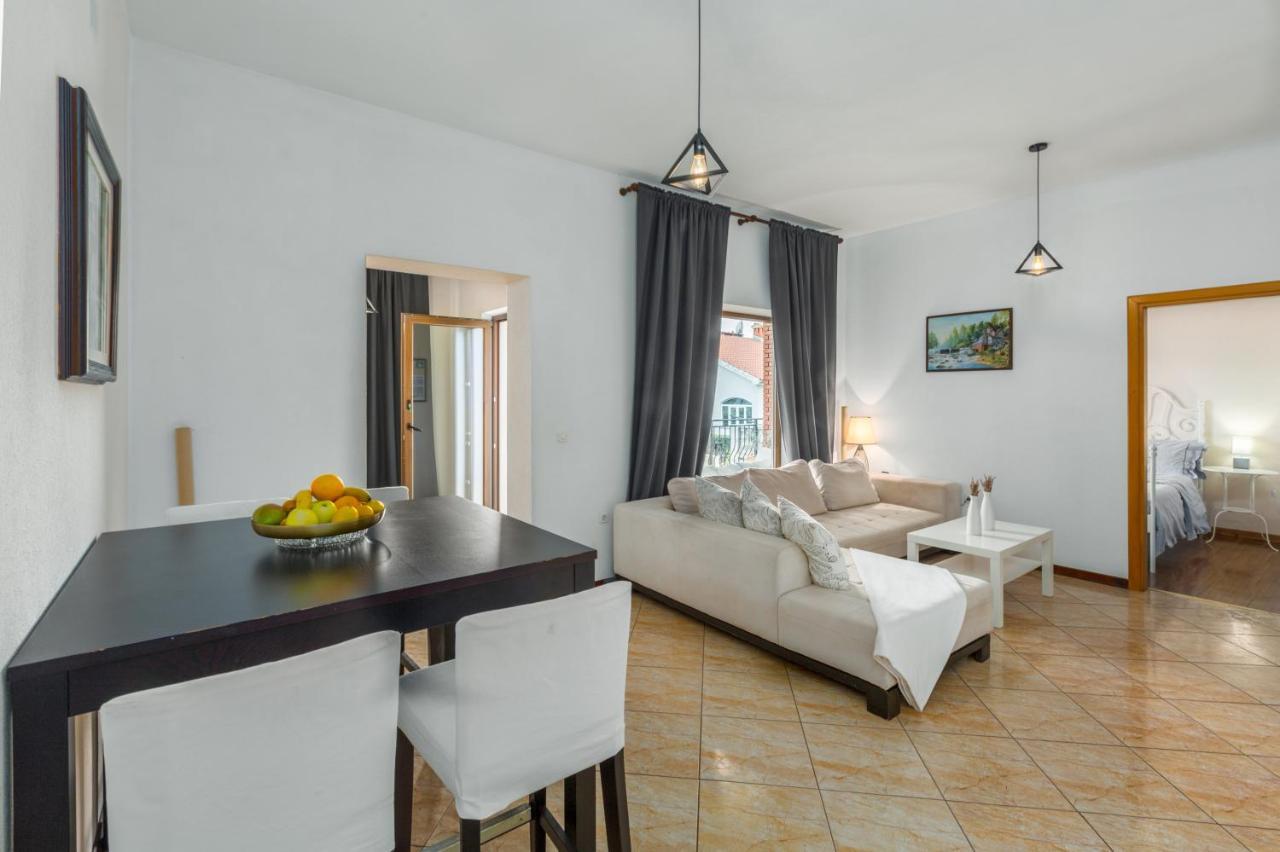 Apartments Zomzi โปเรช ภายนอก รูปภาพ