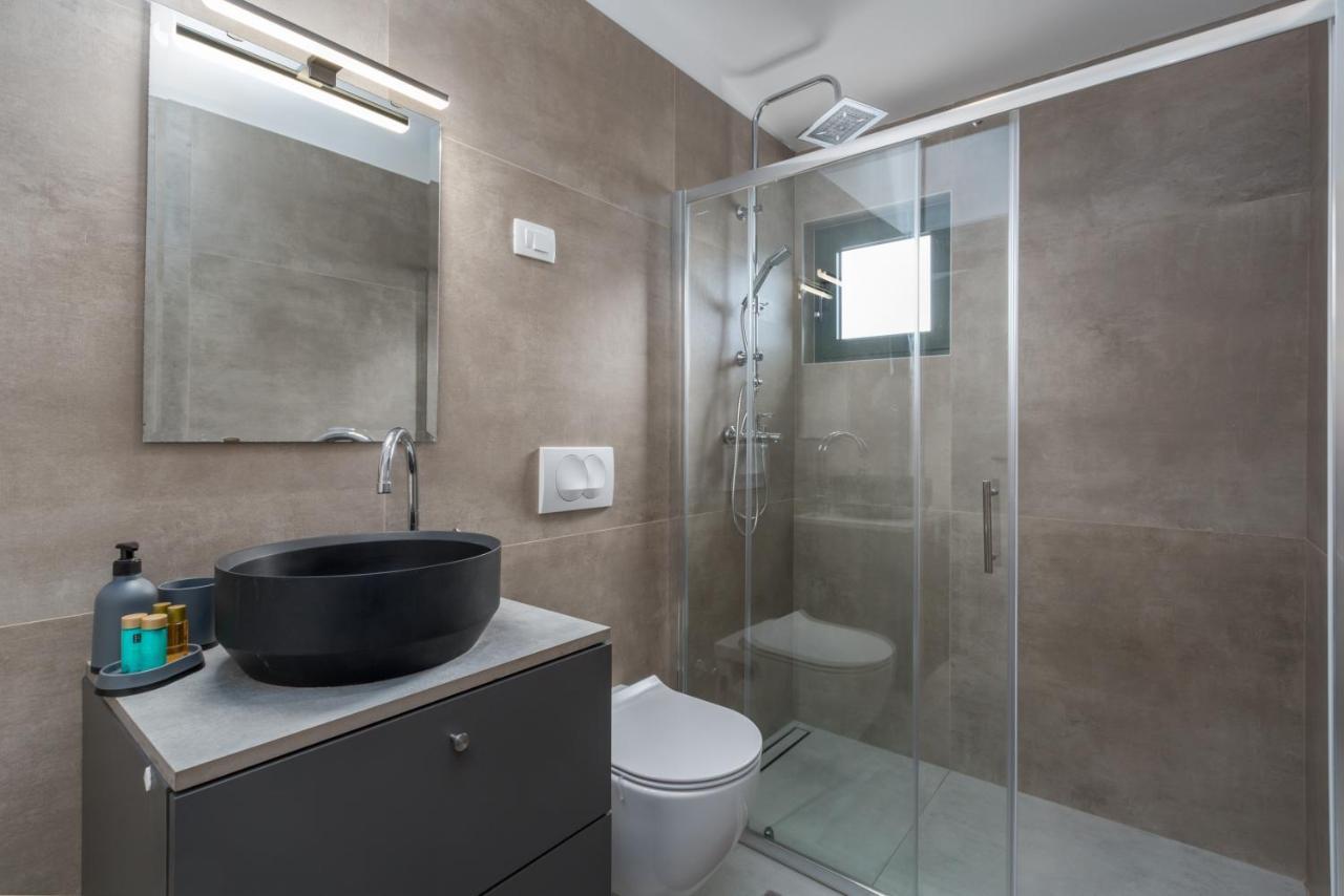 Apartments Zomzi โปเรช ภายนอก รูปภาพ